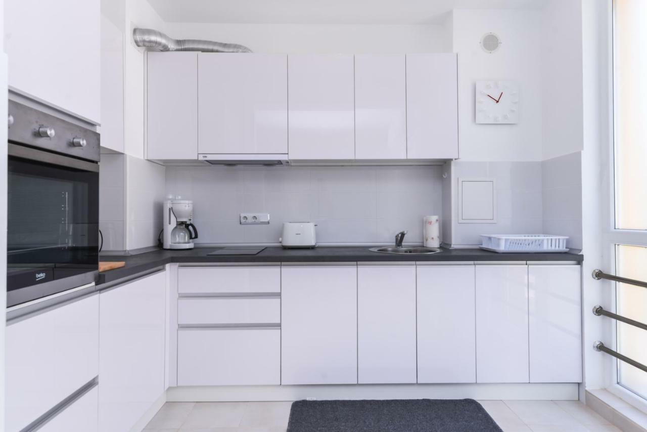 סופיה Cinecitta - One Bedroom Lion'S Bridge Apartment מראה חיצוני תמונה
