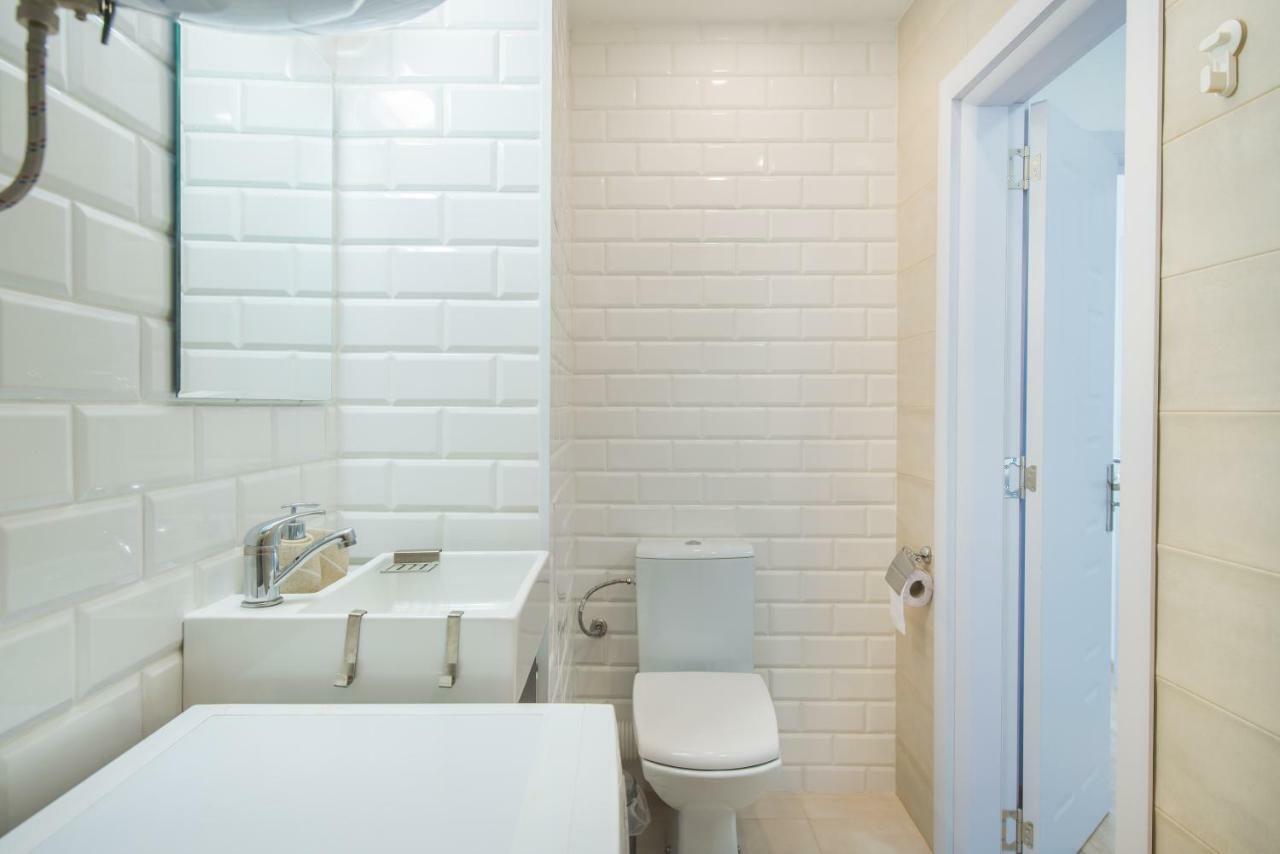 סופיה Cinecitta - One Bedroom Lion'S Bridge Apartment מראה חיצוני תמונה