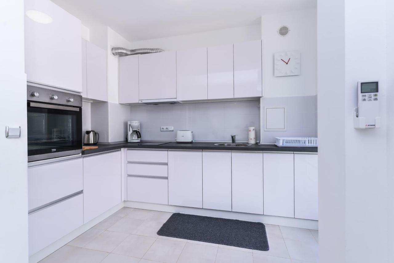סופיה Cinecitta - One Bedroom Lion'S Bridge Apartment מראה חיצוני תמונה