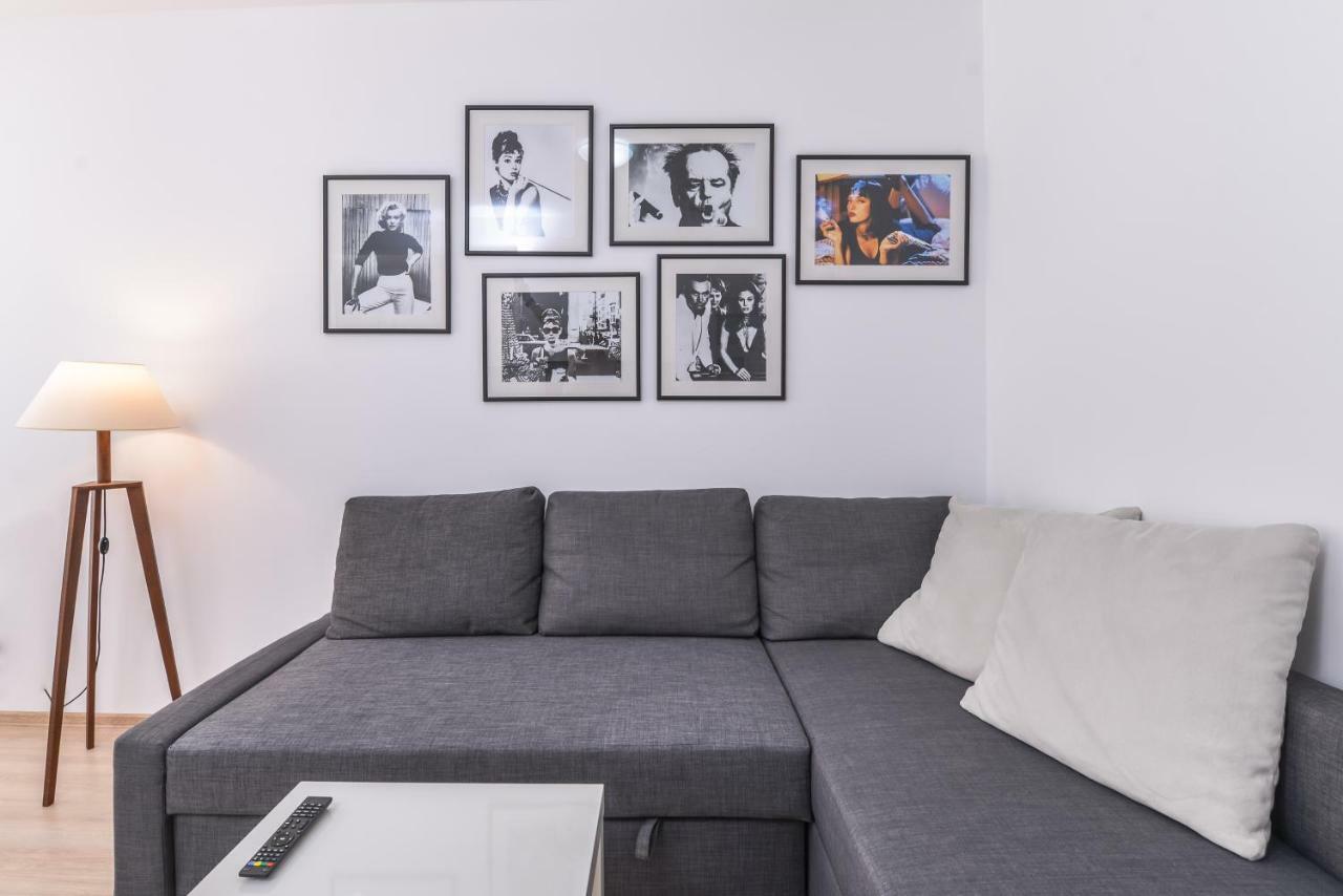 סופיה Cinecitta - One Bedroom Lion'S Bridge Apartment מראה חיצוני תמונה